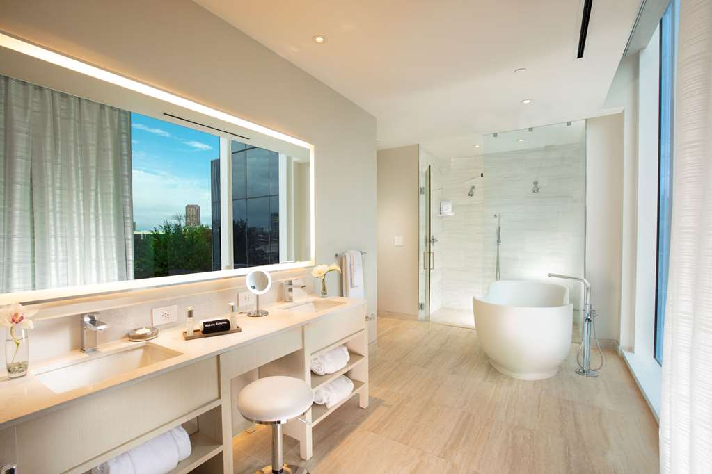 Фото Hall Arts Hotel Dallas, Curio Collection by Hilton