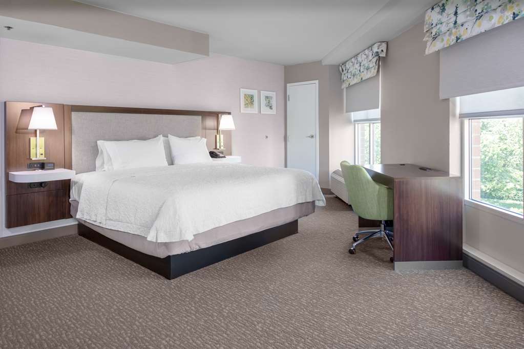 Фото Hampton Inn & Suites Arlington Crystal City Dca
