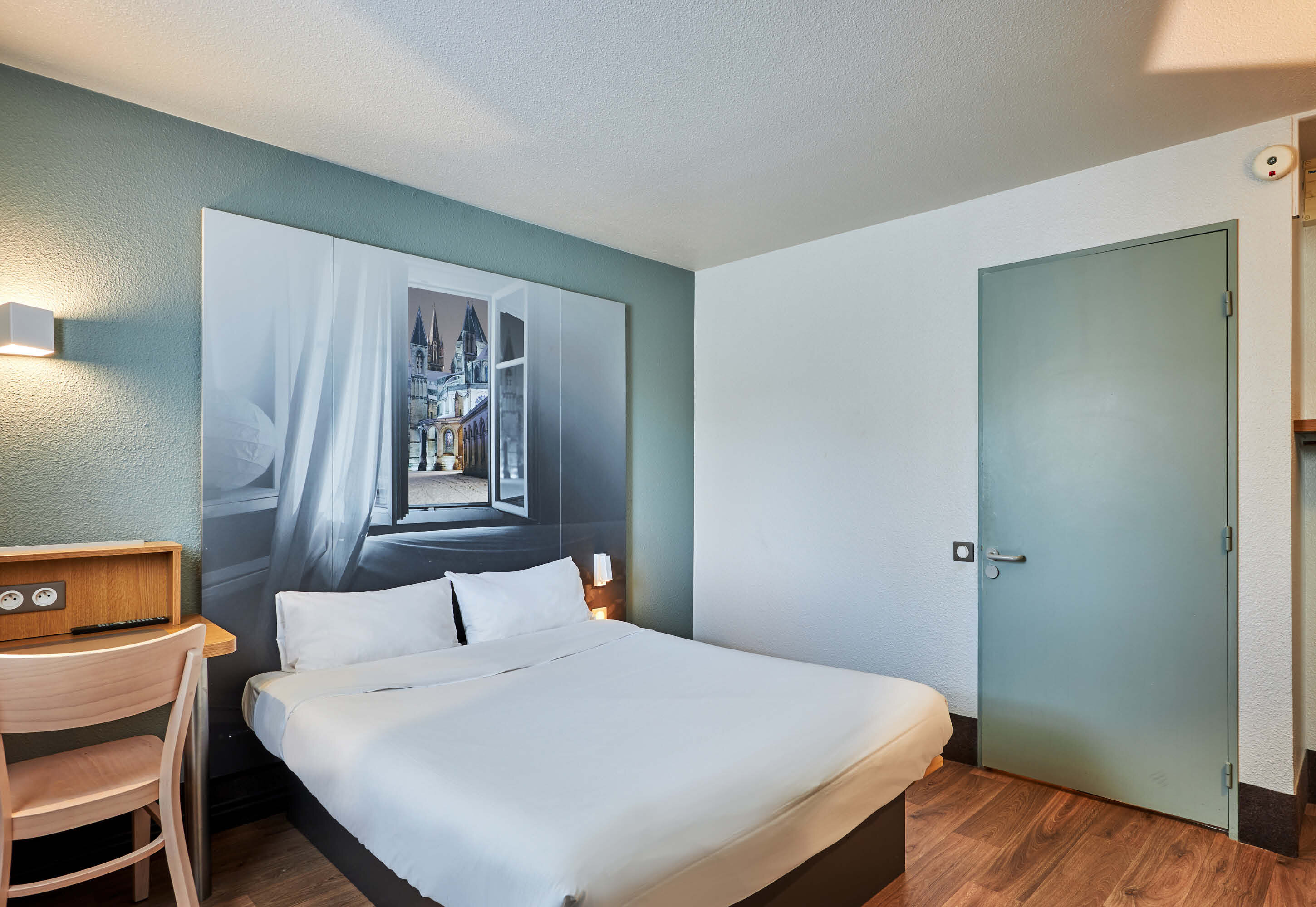 Фото B&b Hotel Caen Sud