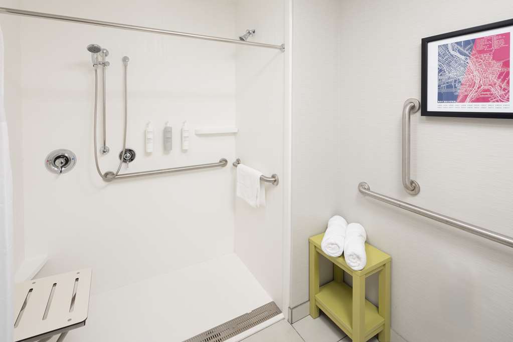 Фото Hampton Inn & Suites Rochester Downtown