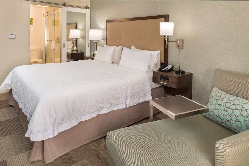 Фото Hampton Inn Los Angeles West Covina