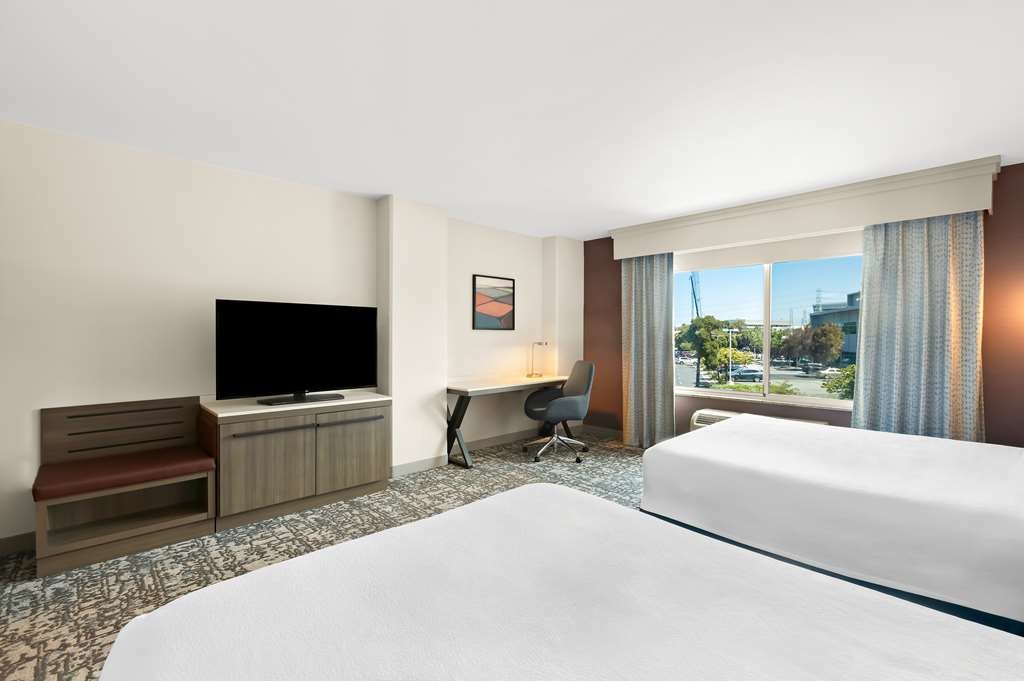 Фото Hilton Garden Inn San Mateo