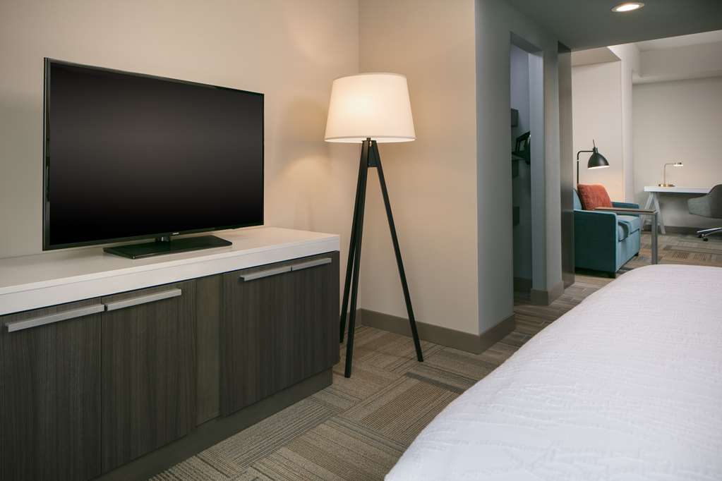 Фото Hilton Garden Inn Iowa City Downtown University