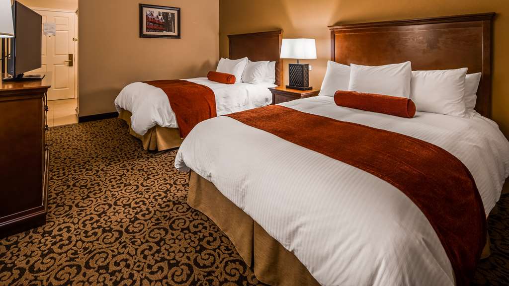 Фото Best Western Tyrolean Lodge