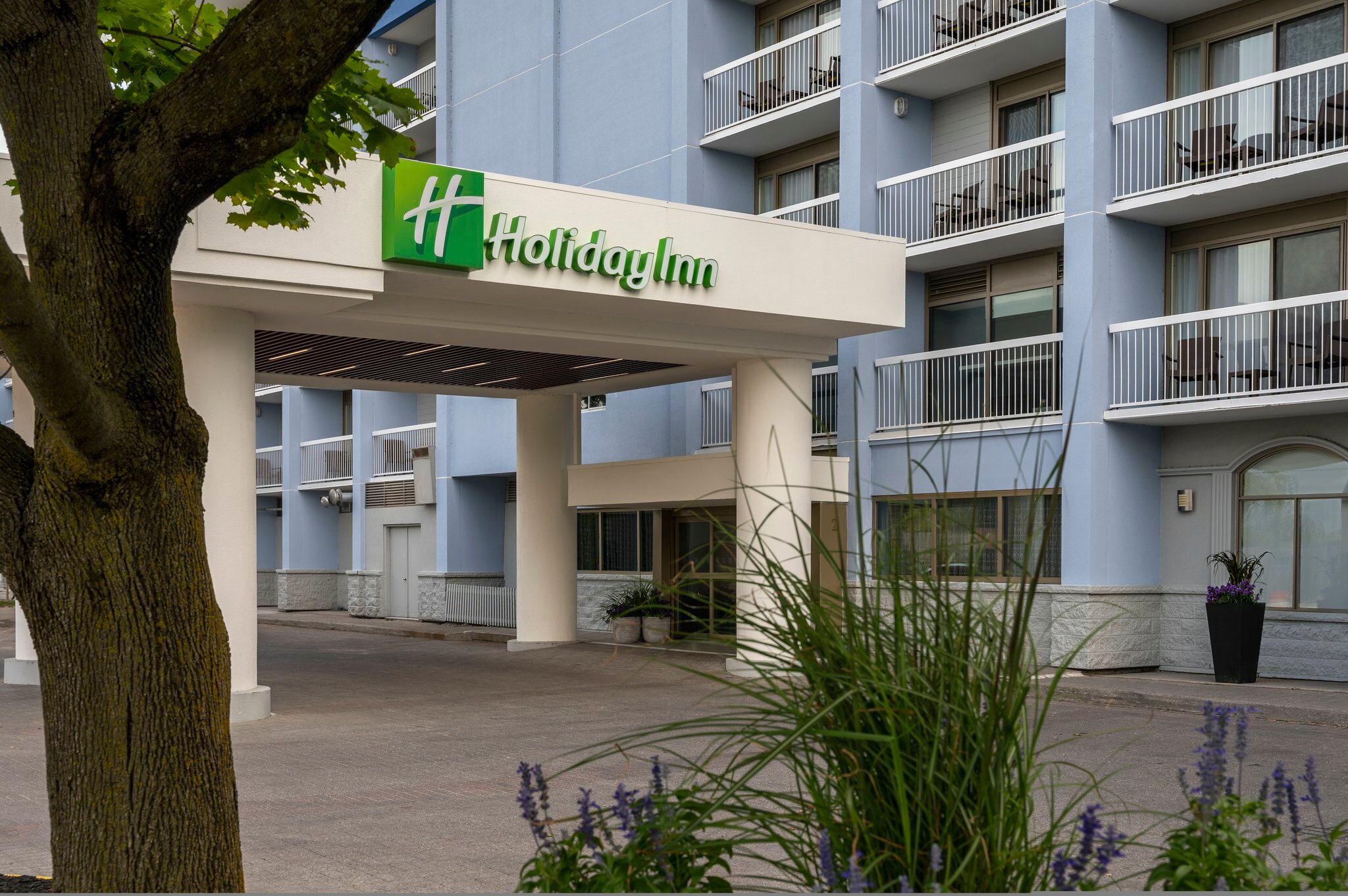 Фото Holiday Inn Kingston Waterfront