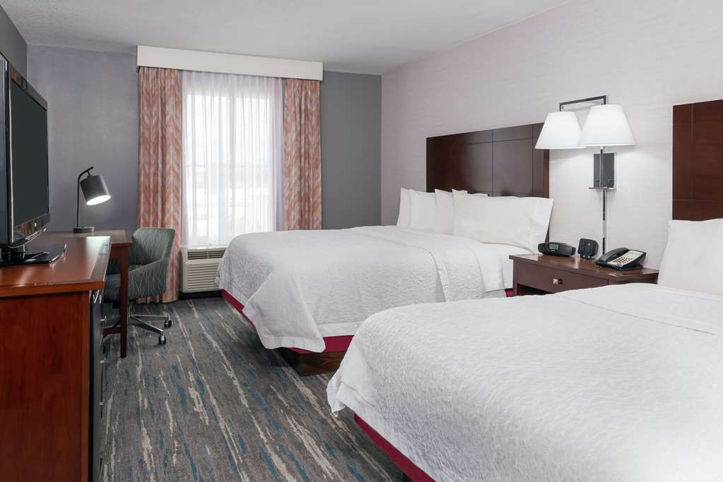 Фото Hampton Inn & Suites Orlando Airport @ Gateway Village