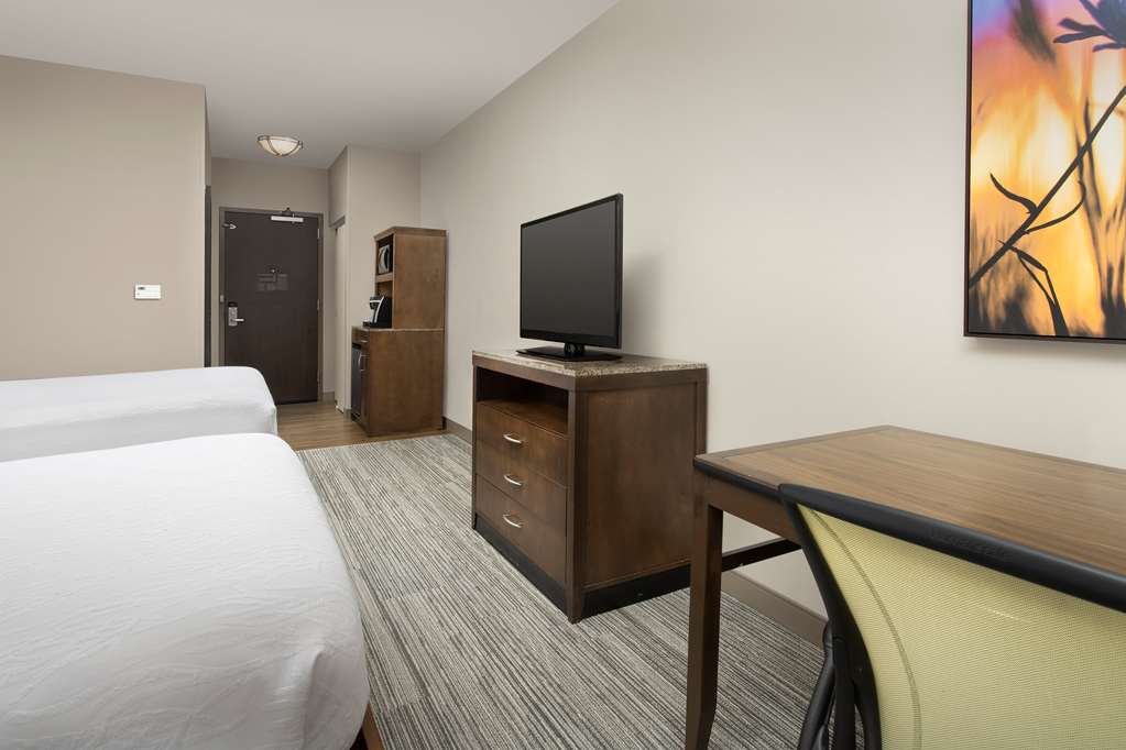 Фото Hilton Garden Inn Charlotte Airport