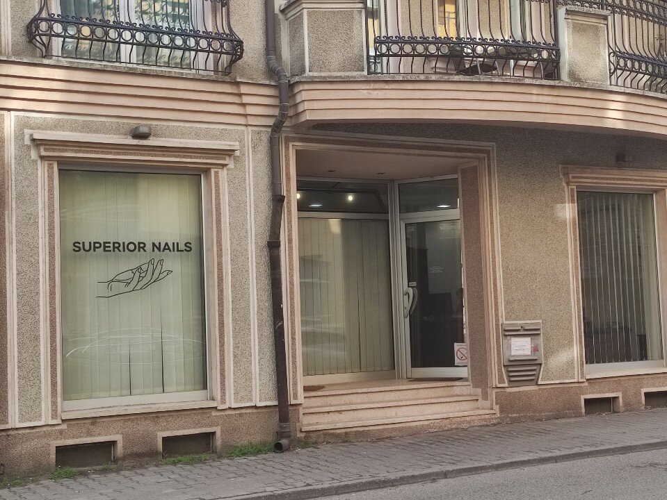 Superior Nails
