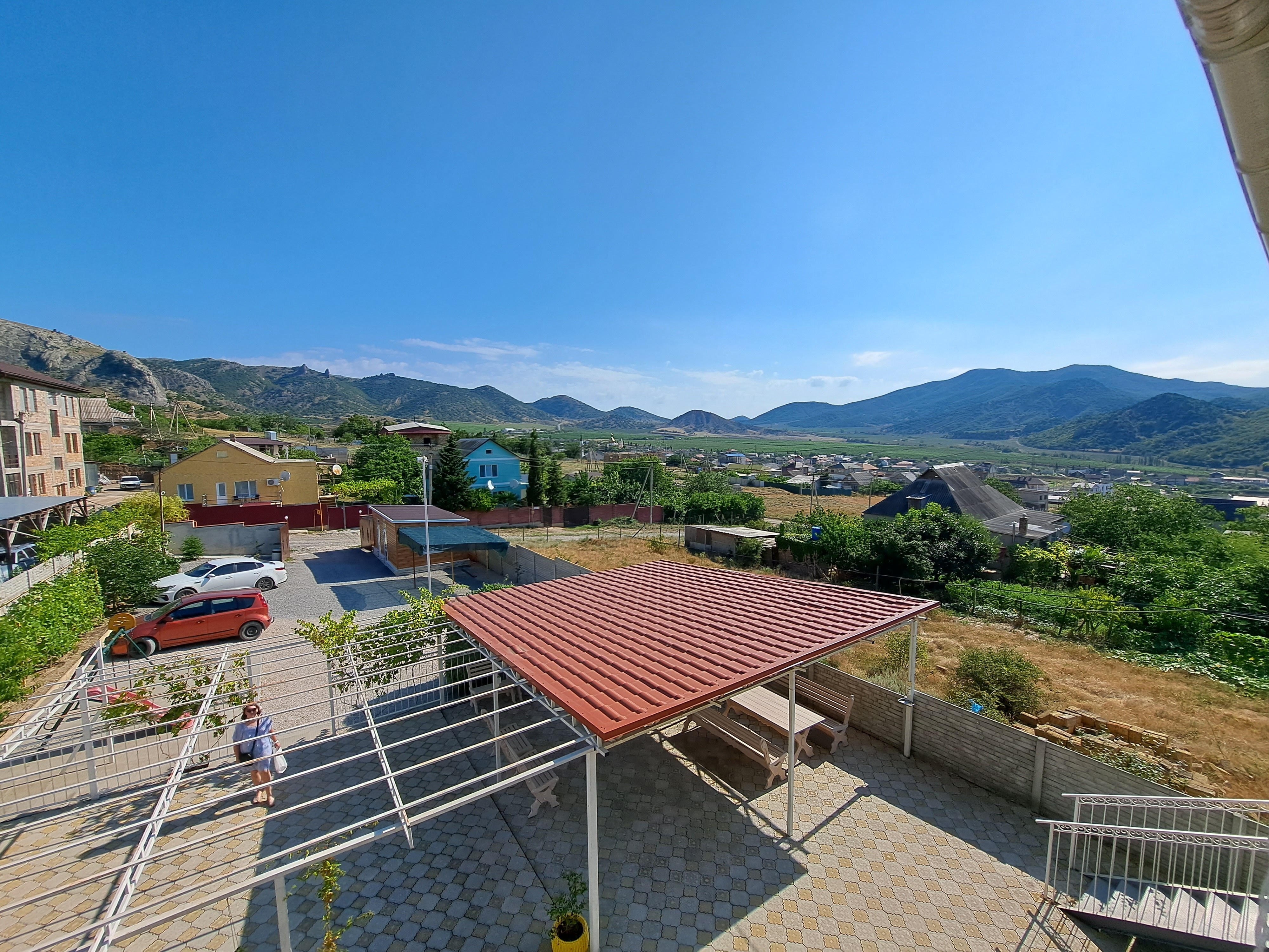 Фото Солнечный