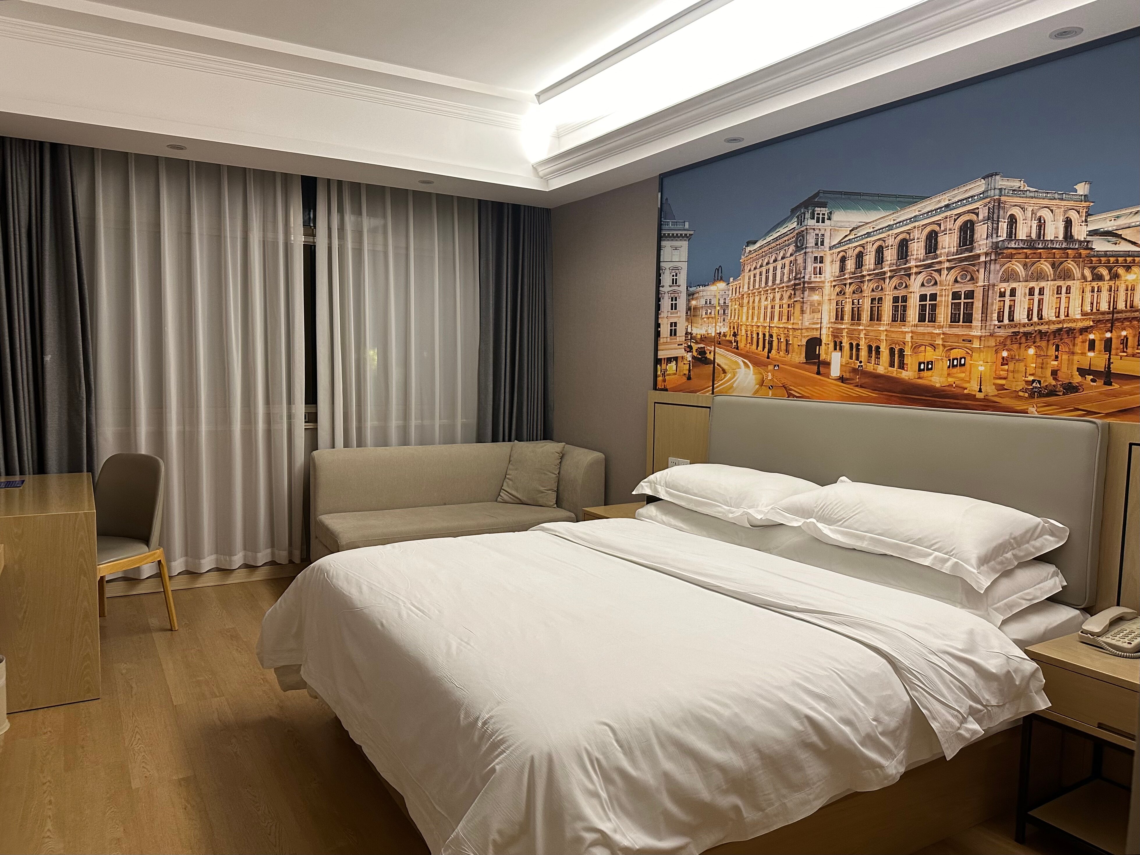 Фото отеля 3