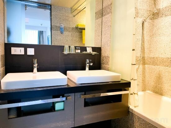 Фото Hotel Madera Hong Kong