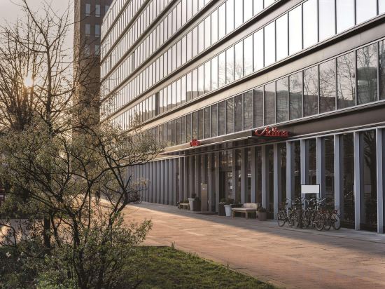 Фото Adina Apartment Hotel Hamburg Speicherstadt