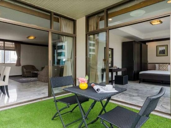 Фото Asoke Residence Sukhumvit by UHG