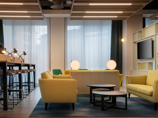 Фото Leonardo Hotel Bristol City