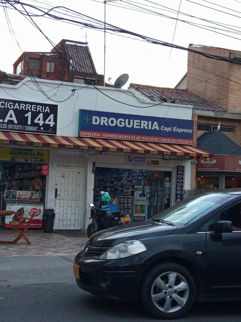 Pharmacy Drogueria Capi Express, Bogota, photo