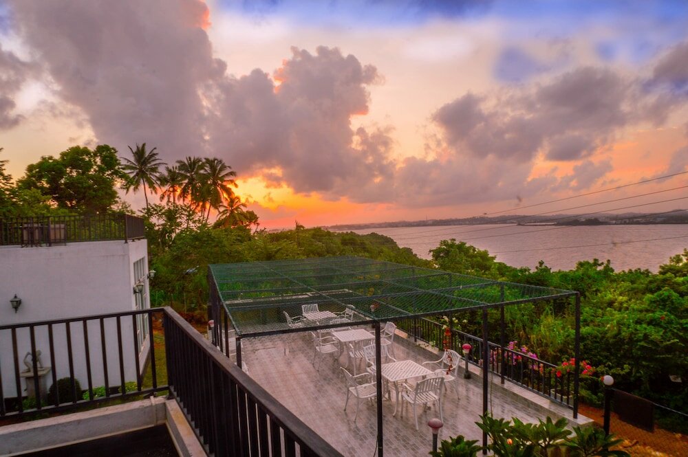 Фото Villa Baywatch Rumassala