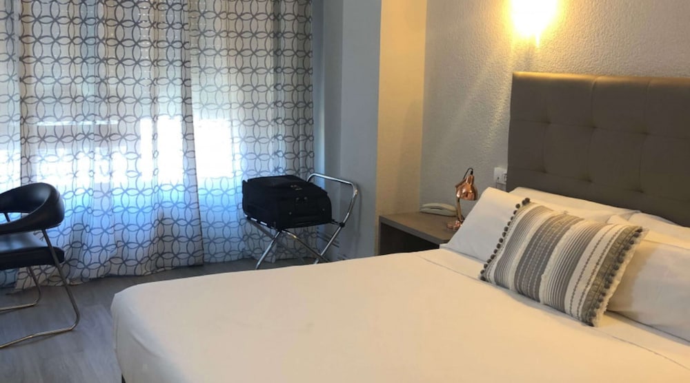 Фото Hotel Marqués de Santillana