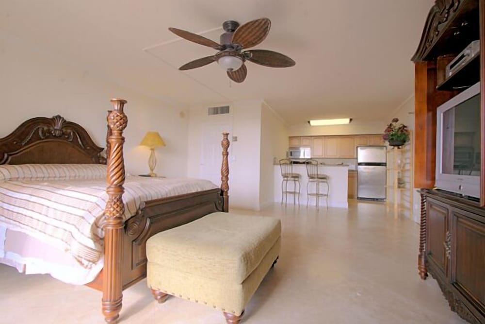 Фото Ocean Manor Beach Hotel