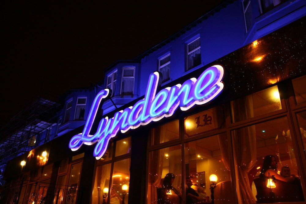 Фото Lyndene Hotel