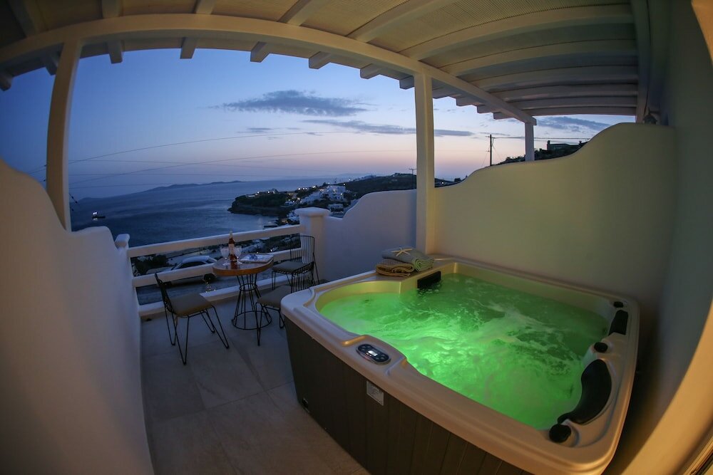 Фото Villa Elina Suites And More