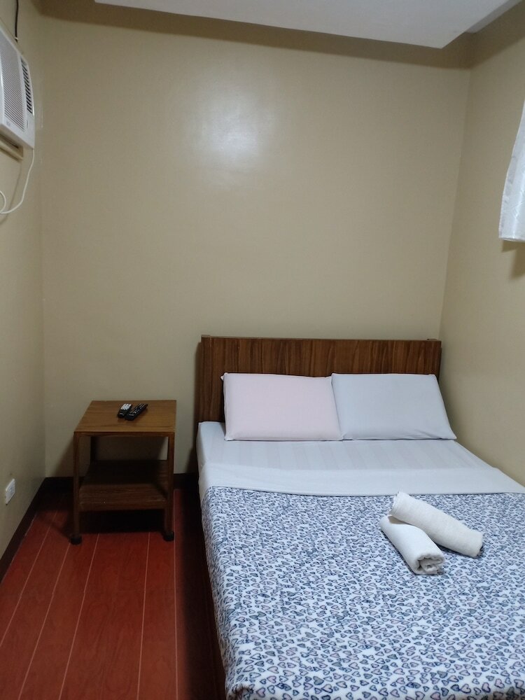 Фото East Square Inn