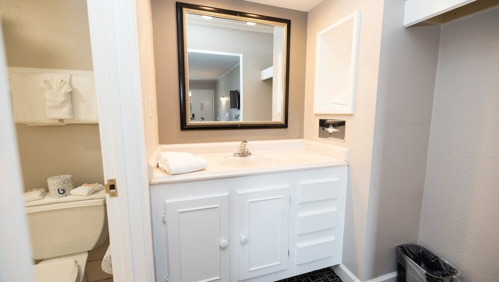 Фото Magnuson Hotel Virginia Beach