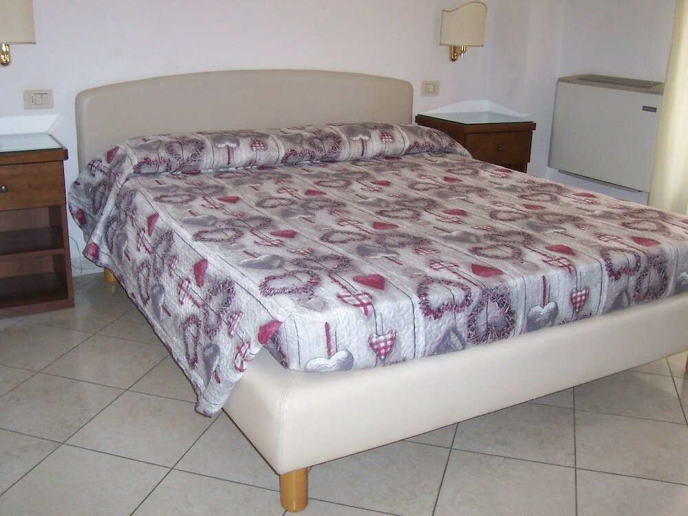 Фото Hotel Caldin's