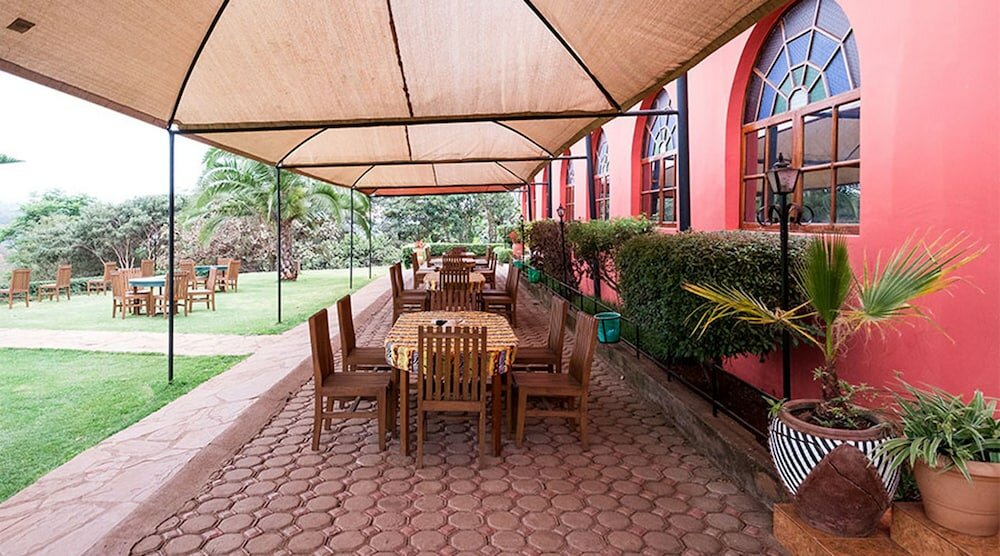 Фото Highview Hotel