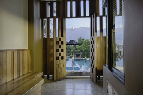 Гостиница Natee The Riverfront Hotel Kanchanaburi в Канчанабури