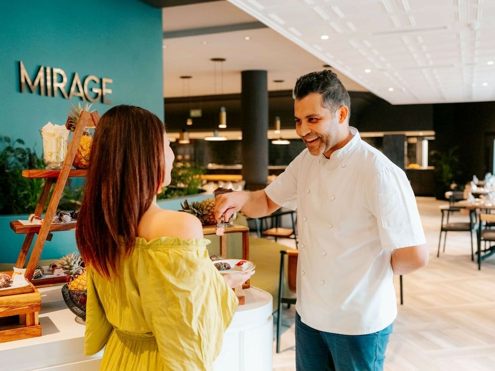 Фото Mövenpick Hotel Windhoek