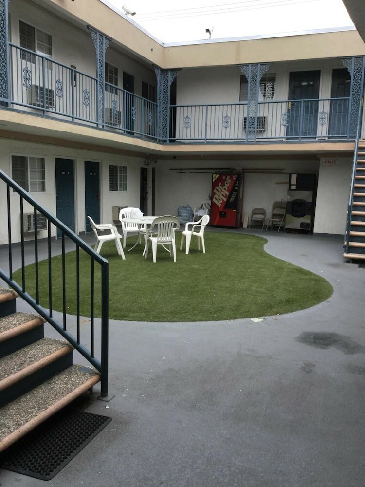 Фото Beverly Inn