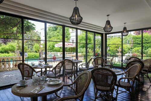 Внешний вид отеля La Villa Sainte Valérie в Антибе, фото 5