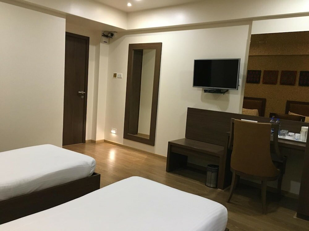 Фото Hotel Amigo