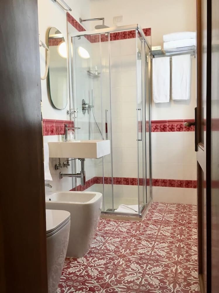 Фото Villa San Lucchese Hotel