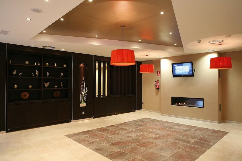 Фото F&g Logroño Hotel