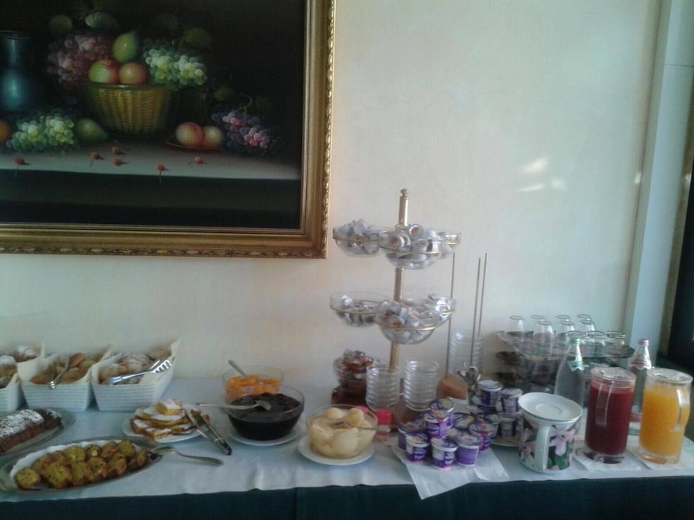 Фото Hotel Plaza