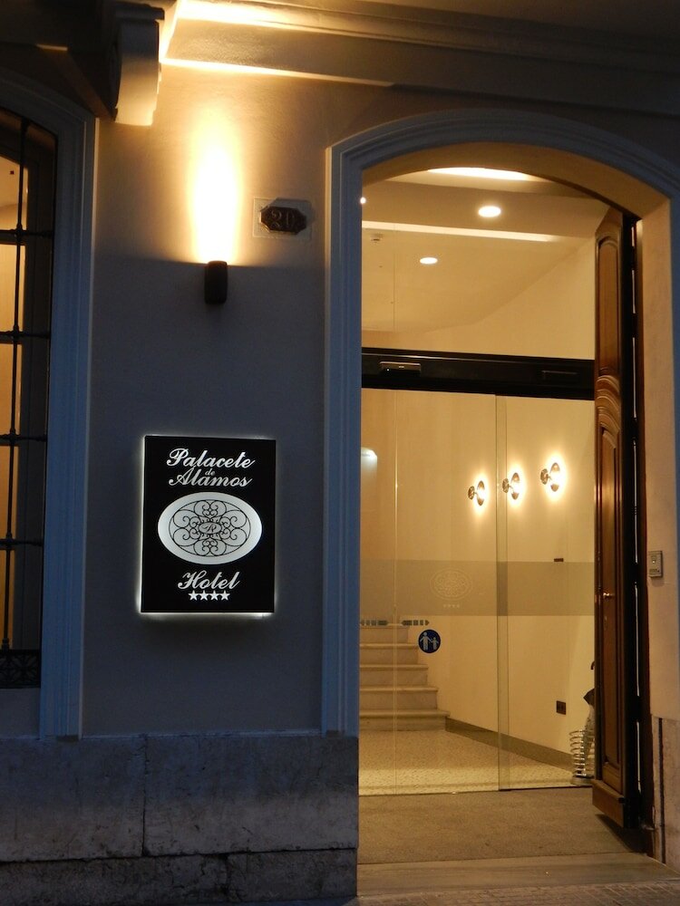 Фото Hotel Palacete de Alamos