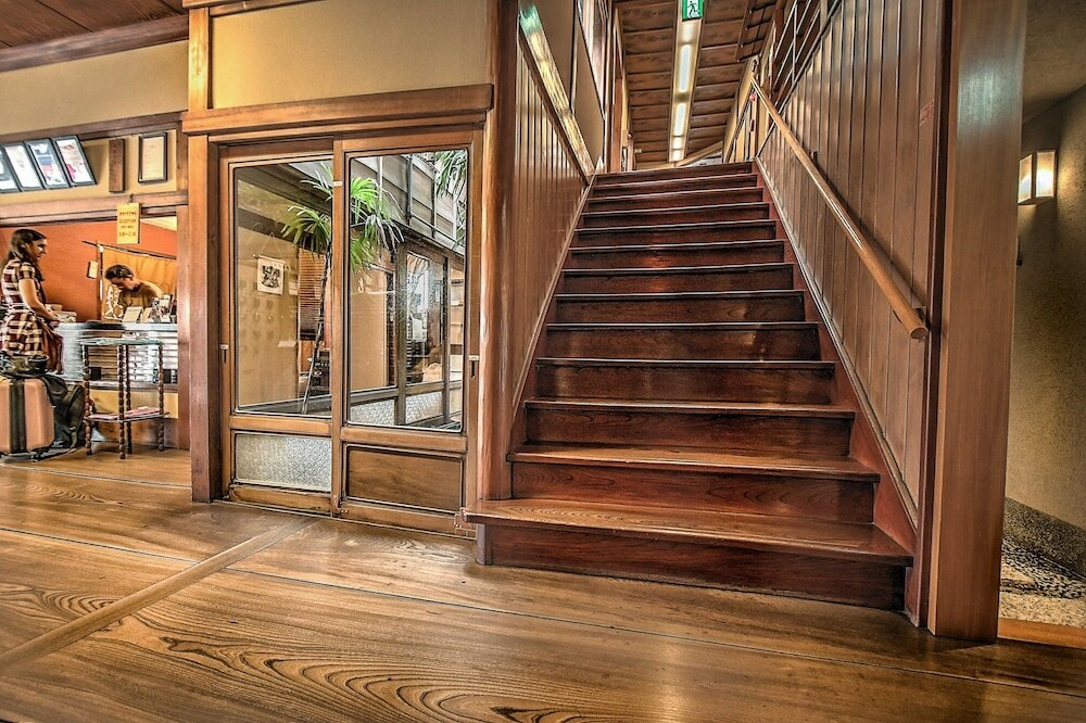 Фото Historical Ryokan Hostel K's House Ito Onsen