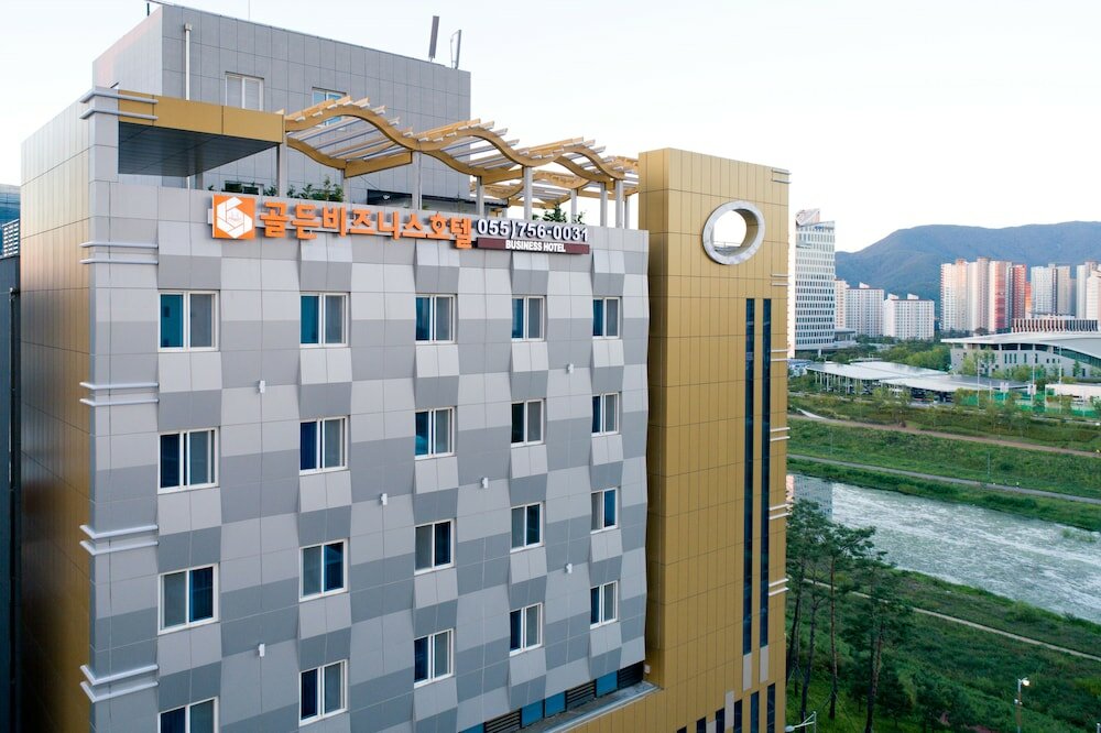 Фото Golden Business Hotel