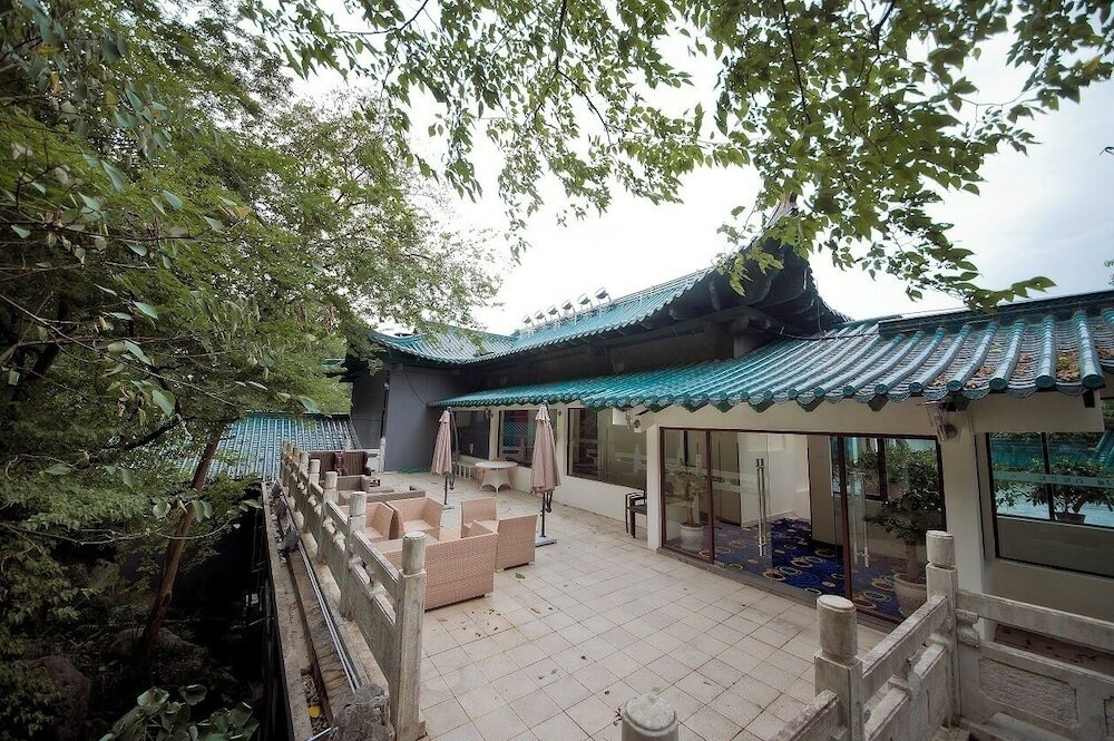 Фото Guilin Crystal Crescent Moon Hotel