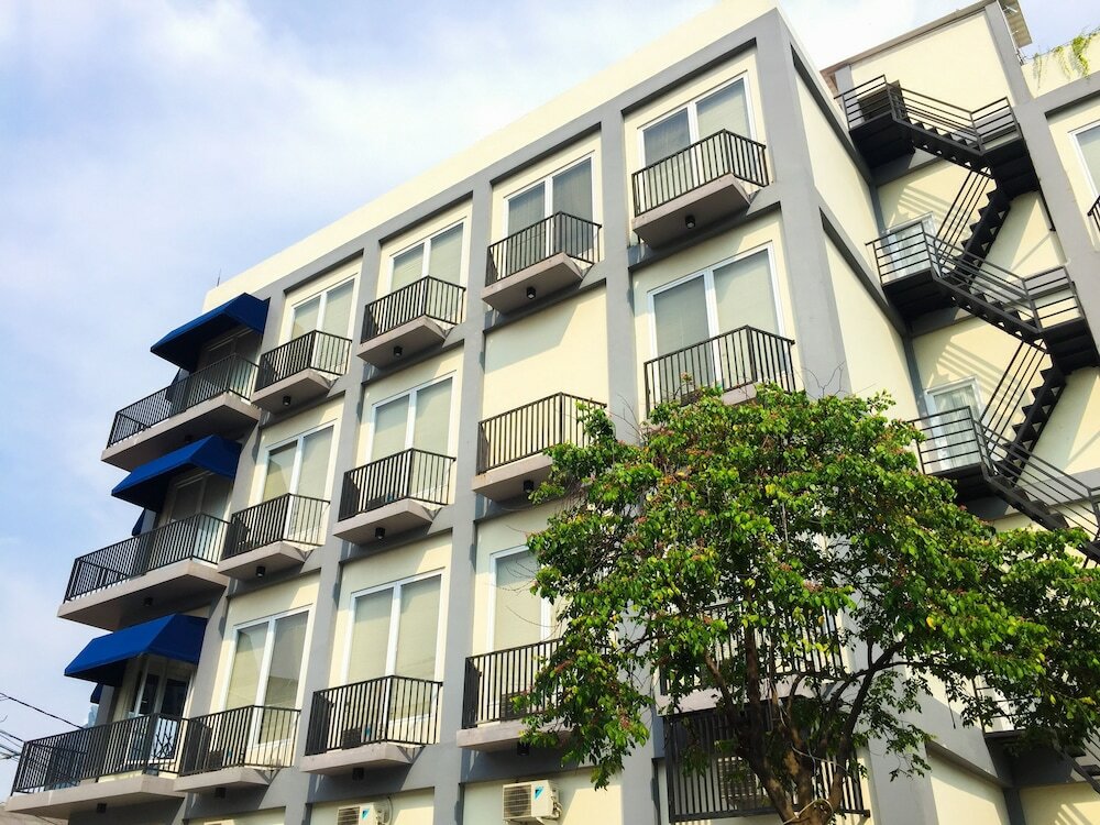 Фото отеля 1