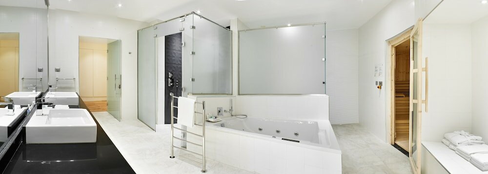 Фото Radisson Blu Hotel & Convention Centre, Kigali