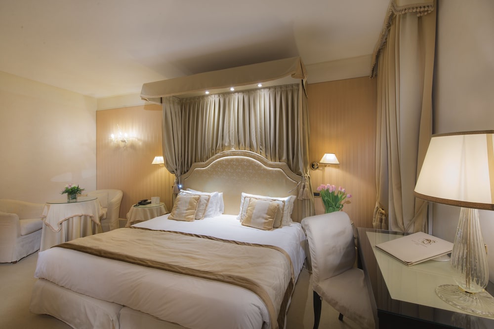 Фото Hotel A La Commedia
