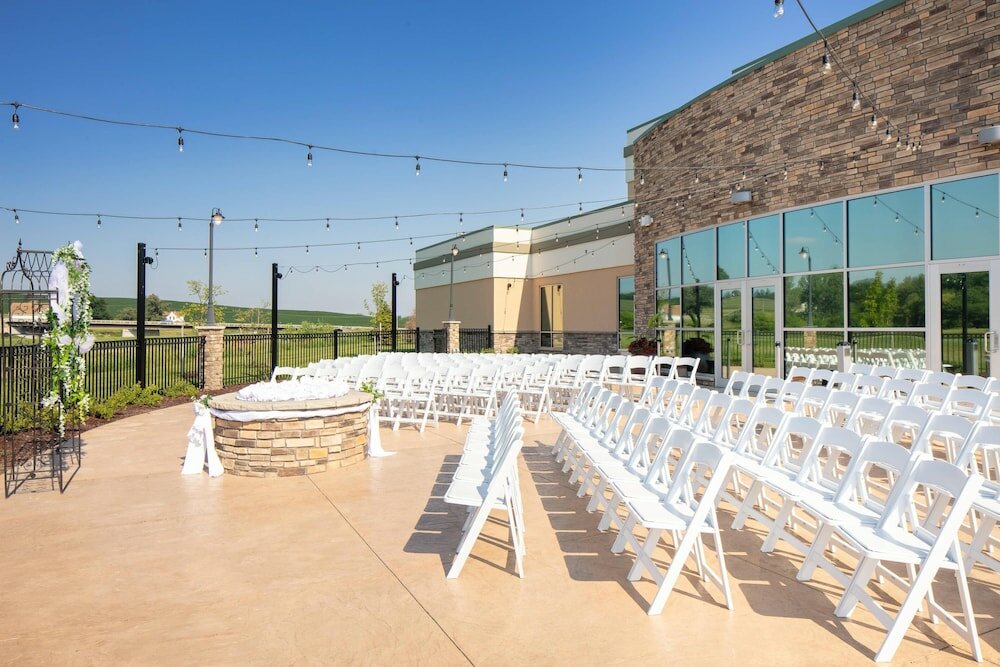 Фото Courtyard by Marriott Omaha Bellevue Beardmore Event Center