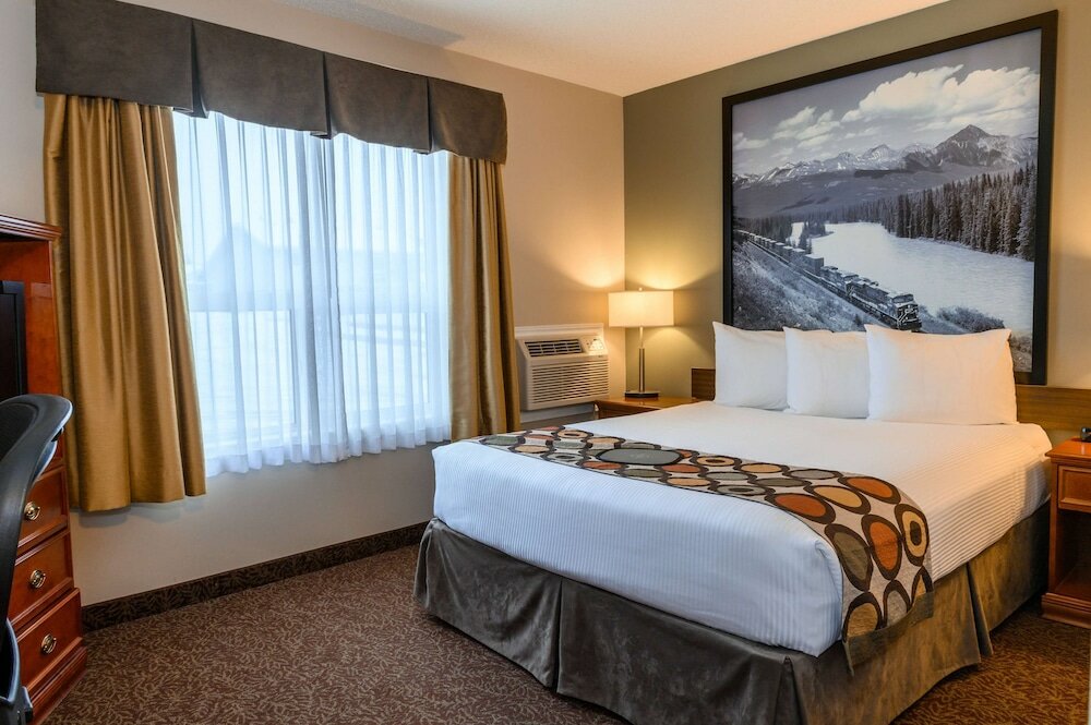 Фото Super 8 by Wyndham Cochrane