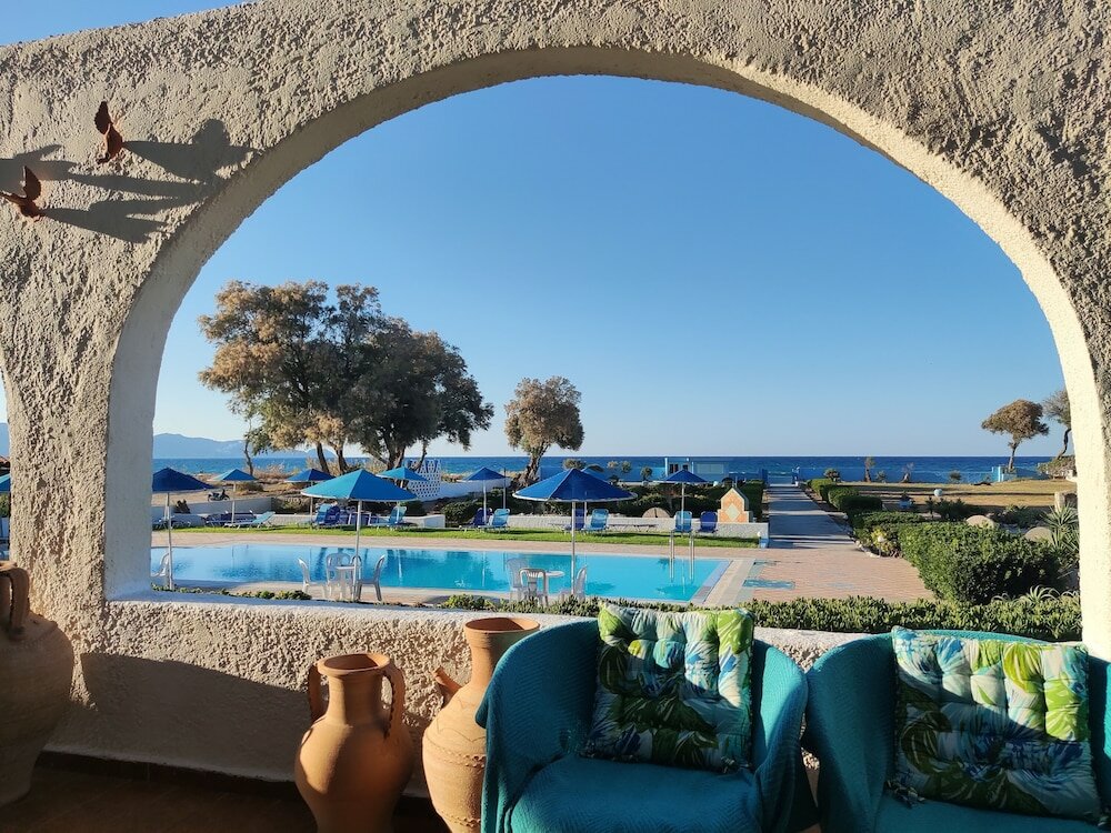 Фото отеля 2