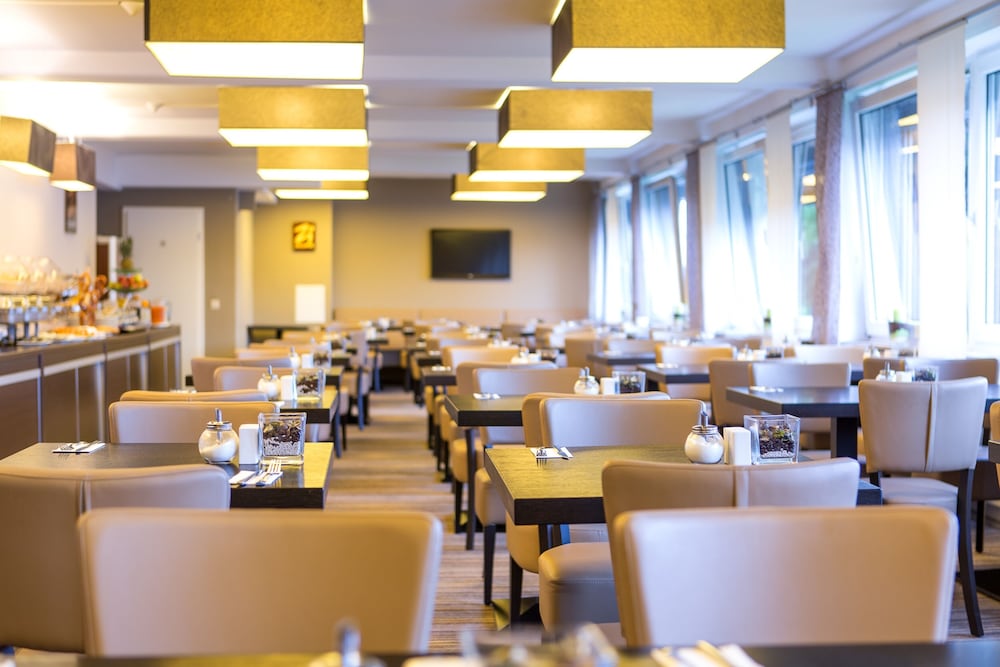 Фото Zi Hotel & Lounge