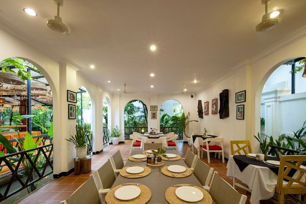 Фото La Residence WatBo Hotel