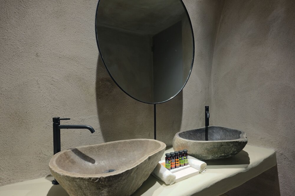 Фото Andronikos Canaves Santorini