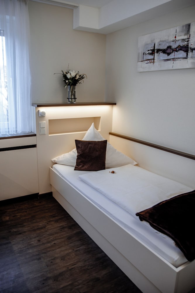 Фото Central Hotel Garni